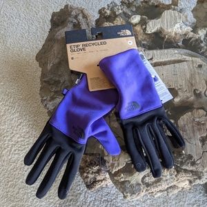 North Face E tip Glove in Purple Sz. M